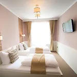 Golfi 3*