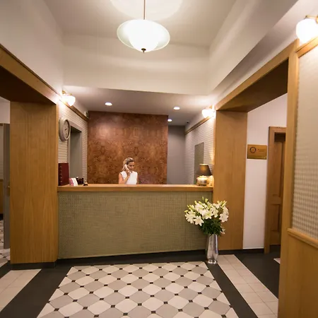 酒店 戈尔菲酒店 波杰布拉迪